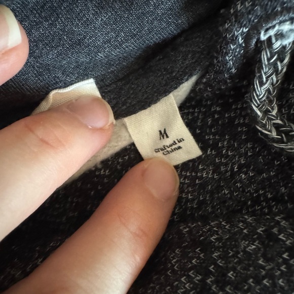 tentree Hoodie - Picture 5 of 8